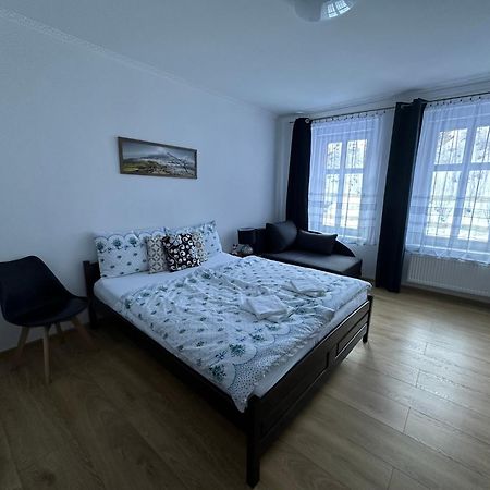 Apartman V Krusnych Horach-Free Parking ياخيموف المظهر الخارجي الصورة