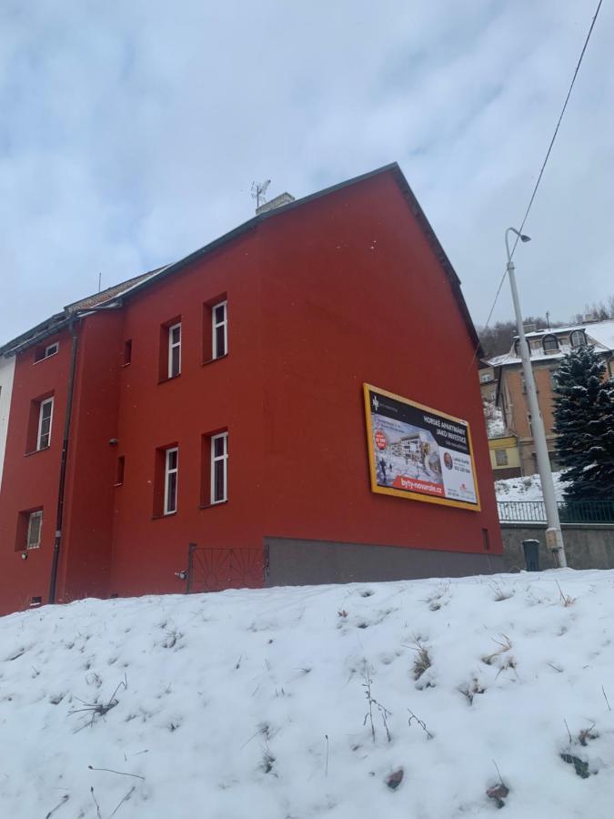 Apartman V Krusnych Horach-Free Parking ياخيموف المظهر الخارجي الصورة