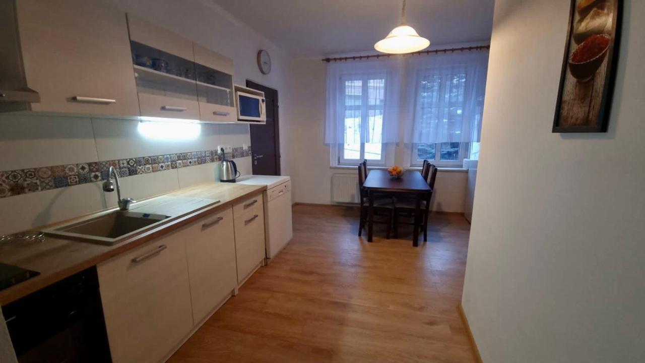 Apartman V Krusnych Horach-Free Parking ياخيموف المظهر الخارجي الصورة